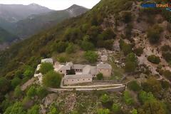 Τζουμέρκα: Το κρυμμένο σε ένα όμορφο τοπίο Μοναστήρι της Βύλιζας