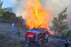 Εύβοια: Ξέσπασε φωτιά και στα Πολιτικά!