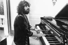 Βαγγέλης Παπαθανασίου: ο συνθέτης που τιμήθηκε από τη ΝASA για τη διαστημική του μουσική