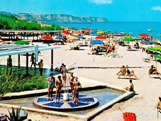Φωτογραφία για Θεσσαλονίκη: Έτσι ήταν η πλαζ στην Αγία Τριάδα στην δεκαετία του '60