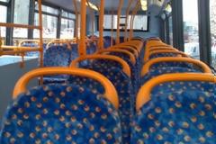 Δείτε για ποιο λόγο τα καθίσματα σε όλα τα λεωφορεία είναι πολύχρωμα;