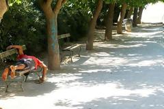 Δούρου: Το Πεδίον του Αρεως δεν πρασινίζει με «μπατανόβουρτσες»