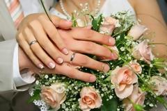 Aπίστευτο! Ο πεθερός παντρεύτηκε την νύφη του γιατί…