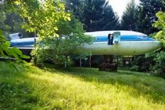 Δεν θα πιστεύετε τι δουλειά έχει αυτό το αεροπλάνο στη μέση του πουθενά