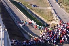 Γέφυρα: Κύμα συμπαράστασης για την Λίλη Τοξαβίδη – Εκατοντάδες έστειλαν μήνυμα δύναμης και αισιοδοξίας (ΦΩΤΟ)