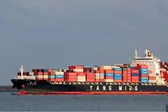 Με πάνες και σερβιέτες γέμισαν οι ακτές της Αυστραλίας