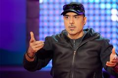 Νότης Σφακιανάκης: Ο «μάγκας» που δίχασε τα Τίρανα