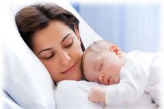 7 πράγματα που δεν πρέπει να πείτε ποτέ σε μια εργαζόμενη μαμά