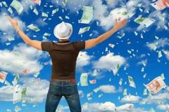 Με 3 ευρώ κέρδισε 4,7 εκατ. ο υπερτυχερός του Τζόκερ - Που παίχτηκε το «χρυσό» δελτίο! (ΒΙΝΤΕΟ)