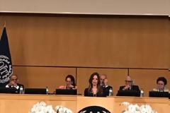 ΕΦΗ ΑΧΤΣΙΟΓΛΟΥ: ΜΕΓΑΛΟ ΧΑΣΜΑ ΣΤΟΥΣ ΜΙΣΘΟΥΣ ΜΕΤΑΞΥ ΓΥΝΑΙΚΩΝ ΚΑΙ ΑΝΔΡΩΝ