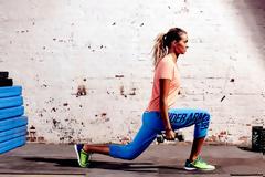 Η άσκηση του 1' που θα βάλει φωτιά στο λίπος των γλουτών