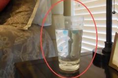 Εντοπίστε την αρνητική ενέργεια στο σπίτι σας μόλις με ένα ποτήρι νερό! [video]