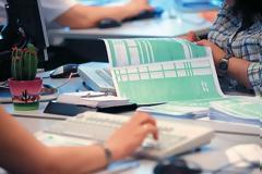 Νέα αυτόματη εκκαθάριση σε 80.000 φορολογικές δηλώσεις συνταξιούχων Δημοσίου