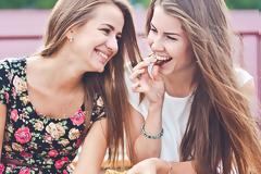 Πεινάς και θέλεις κάτι να τσιμπήσεις; Δες 20 σνακ με μηδενικές θερμίδες!