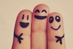 Τέσσερις τρόποι για να νιώθεις και να είσαι χαρούμενος σε κάθε ηλικία!