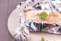 Φαγητό σε αλουμινόχαρτο; Κακή ιδέα, λένε οι ειδικοί