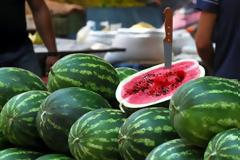 O απλός και αλάνθαστος τρόπος να ξεχωρίσεις το καλό καρπούζι σε λίγα δευτερόλεπτα