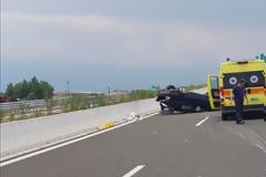 Θανατηφόρο τροχαίο με ένα νεκρό στο ύψος της Μαλακάσας - Αυτοκίνητο «καρφώθηκε» σε βανάκι της «Νέας Οδού»