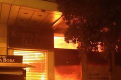 4,8 εκατ.ευρώ ζητάει η Kosta Boda από ΕΛ.ΑΣ - Π.Υ,  Δημόσιο, Δήμο και Περιφέρεια για τον εμπρησμό του 2012