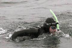 Μπεν Λεκόμτ: Ο Γάλλος που θα διασχίσει κολυμπώντας τον Ειρηνικό Ωκεανό