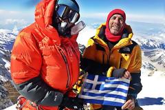 Οι πρώτοι Ελληνες που κατέκτησαν τη δυσκολότερη κορυφή των Ιμαλαΐων - Ο Ευρυτάνας ορειβάτης και ο αστυνομικός