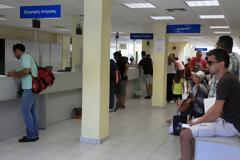 Στο πολυνομοσχέδιο η υποχρεωτική εγγραφή στον ΟΑΕΔ όλων των δικαιούχων του ΚΕΑ