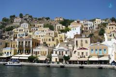 Αναβίωσαν οι καταγγελίες Ιταλών εις βάρος τελωνειακών και αστυνομικών στην Σύμη