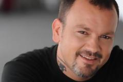 Τι μαγειρεύει ο Δημήτρης Σκαρμούτσος...