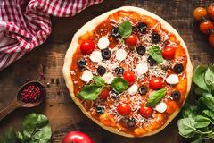 Πίτσα που προλαμβάνει τον καρκίνο; Κι όμως υπάρχει και την έφτιαξαν Ιταλοί επιστήμονες!