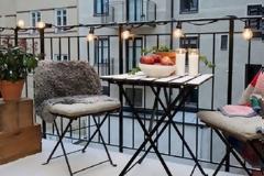 «Πώς μπορώ να καλύψω το γεμάτο υγρασία ταβάνι του μπαλκονιού μου;»