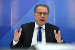 ΚΟΥΜΟΥΤΣΑΚΟΣ: ΑΛΑΖΟΝΙΚΟ ΚΑΙ ΘΡΑΣΥ ΥΦΟΣ ΑΠΟ ΤΟΝ Ν. ΚΟΤΖΙΑ