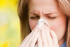 Τρεις τροφές που μπορεί να επιδεινώσουν την εποχική αλλεργία σας