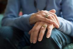 Πάρκινσον: Η βιταμίνη που 