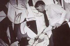 Mετά την ακρίδα του βαν Γκογκ βρέθηκε εφημερίδα σε πίνακα του Πικάσο