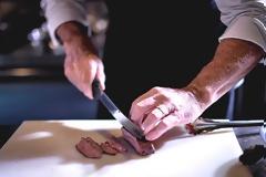 Σοκ από το θάνατο του γνωστού σεφ