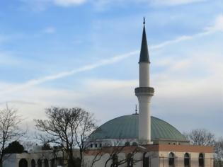 Φωτογραφία για Η Αυστρία κλείνει τουρκικά τζαμιά και διώχνει ιμάμηδες