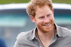 Η πρώτη δημόσια εμφάνιση του πρίγκιπα Harry μετά το γαμήλιο ταξίδι με τη Meghan Markle