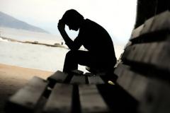 Η κατάθλιψη είναι πιο σοβαρή στους ηλικιωμένους από ό,τι στους νέους