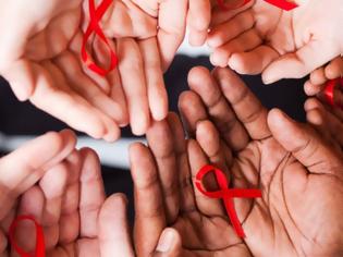 Φωτογραφία για Σοκ για το AIDS: 3.721 άνθρωποι διαγνώστηκαν με τον ιό στην Ελλάδα