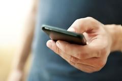 €90 εκατ. ετησίως κοστίζει στην Ελλάδα η παραποίηση smartphones