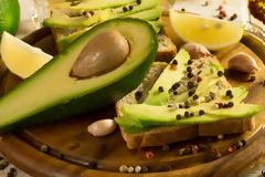 Τροφές με πολλές θερμίδες που «επιτρέπονται» στη δίαιτα