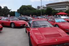 «Κοκκίνησαν» τα Γιάννενα – Γέμισε η πόλη Ferrari