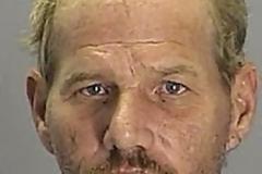 Πως ένα μέλος συμμορίας ξεφτιλίζεται στις φυλακές; Δείτε ολόκληρη τη φωτογραφία και θα καταλάβετε... [photo]