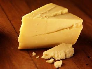 Φωτογραφία για Αγοράζετε συχνά τυρί; Καλά, δείτε αυτή την εικόνα και τα λέμε...