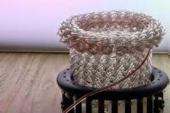 Μοιάζει με ένα συνηθισμένο γλυπτό. Δεν είναι όμως. Μετά από δευτερόλεπτα θα σας εντυπωσιάσει! [video]