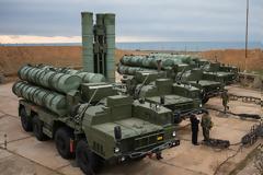 Hürriyet: Η Τουρκία βάζει «φρένο» στην παραλαβή των S-400 από τη Ρωσία