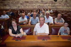 Τη Βουλή επισκέφτηκαν οι ΠΑΠΑΔΑΤΑΙΟΙ (ΦΩΤΟ)