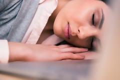 Τρεις τροφές που βοηθούν να έχετε καλύτερο βραδινό ύπνο