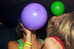 20χρονος με αμπούλες αερίου γέλιου