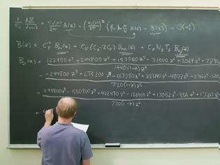 Φωτογραφία για CERN:Γράφοντας στον πίνακα την μεγαλύτερη εξίσωση του κόσμου